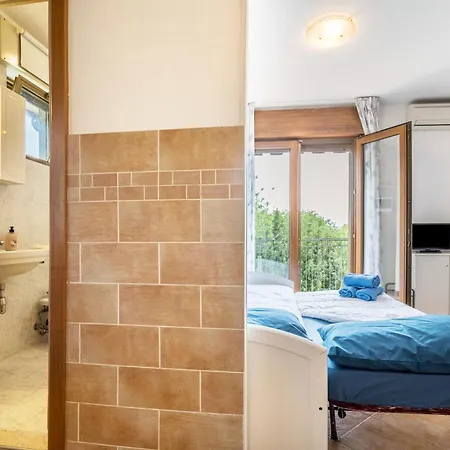 Jhonatan Treporti Apartmán *